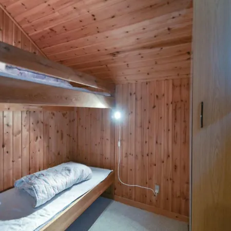 Three-bedroom Holiday In Knebel